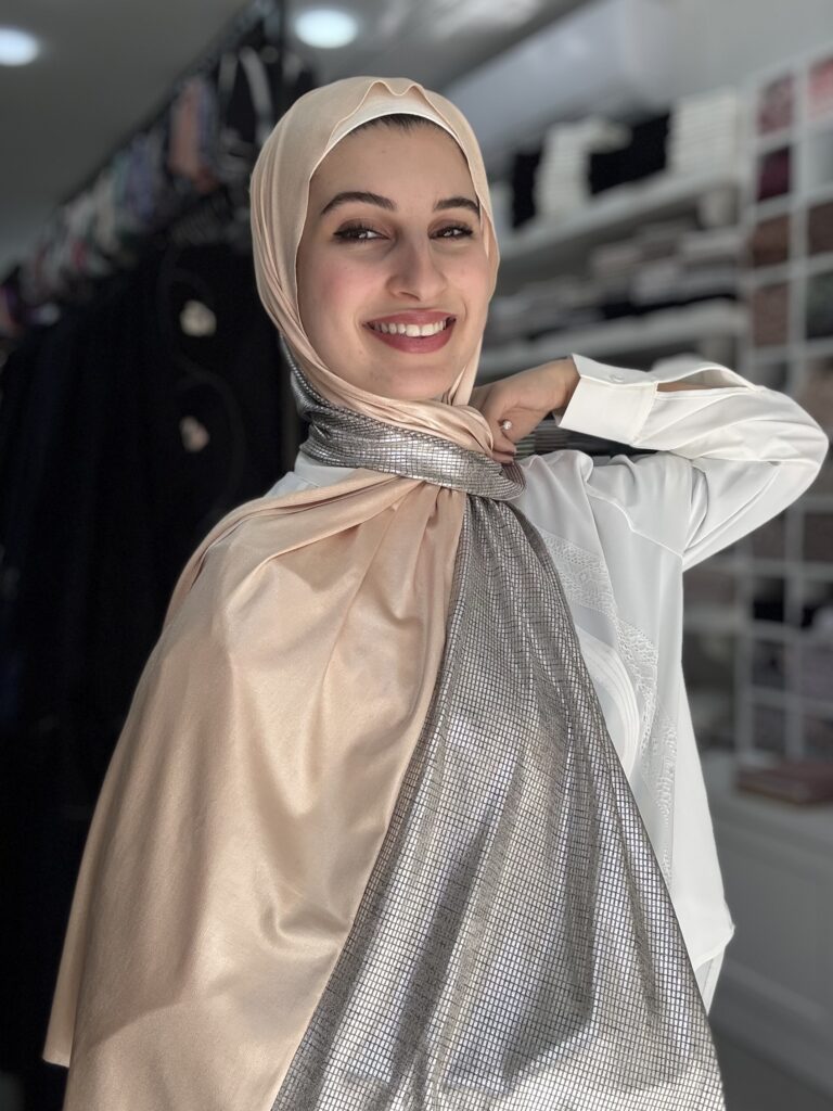لايكرا لامع نصين