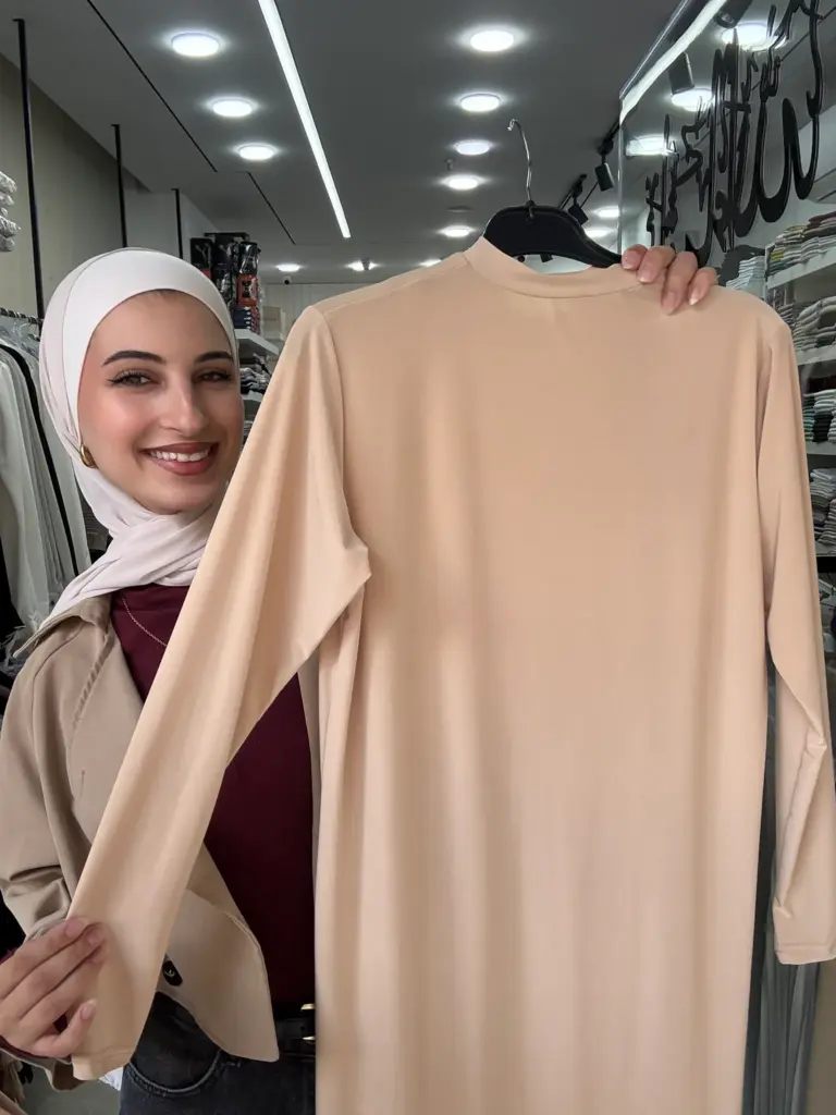 فستان بيسك كم طويل مع قبة