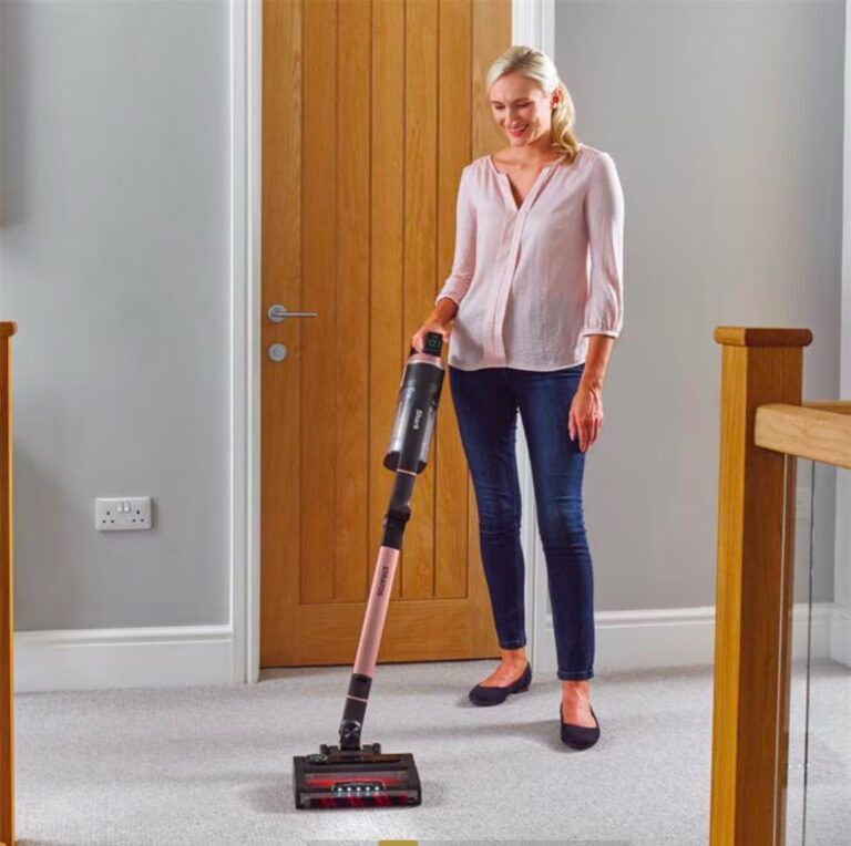 Shark Cordless 25.2V IZ400EU شارك مكنسة لاسلكية