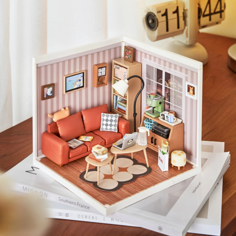 Rolife Cozy Living Lounge – Super Creator Miniature House DW007 مجسم غرفة جلوس مريحة ثلاثي الأبعاد – DIY للكبار