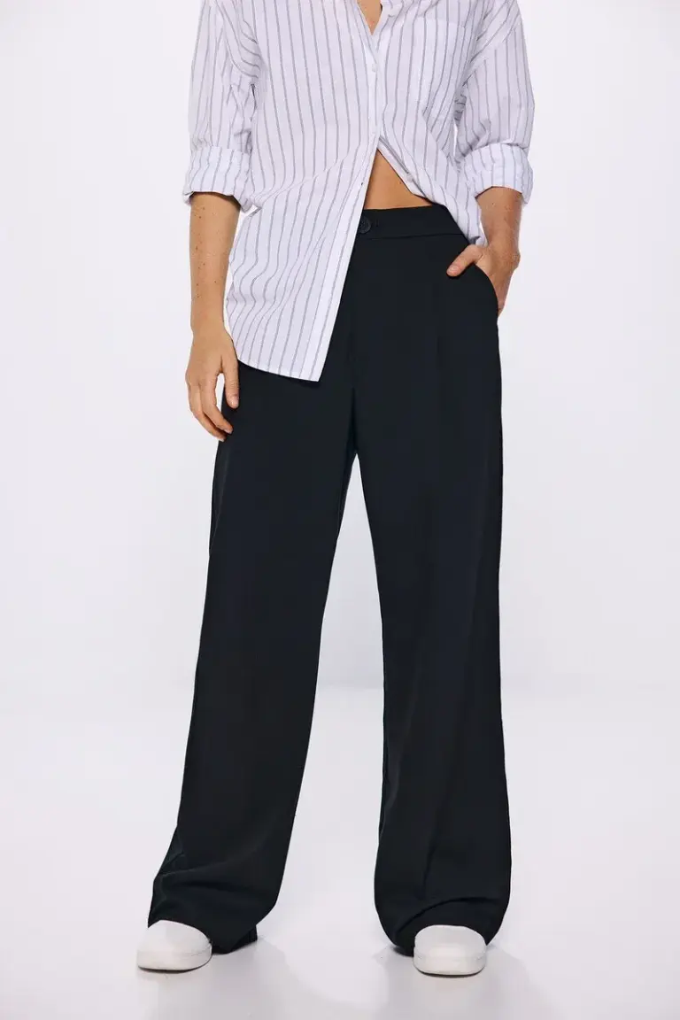 trousers with darts