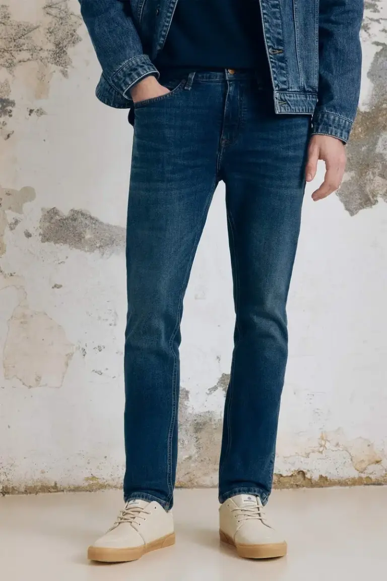 slim fit  jeans