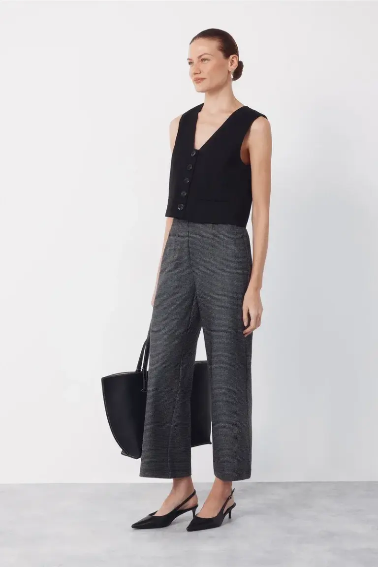 Wide knit trousers