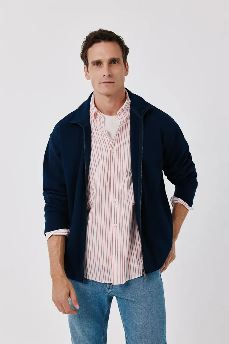 Multicolored striped jersey